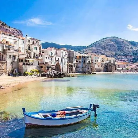 Mimosa Gialla, Cefalù